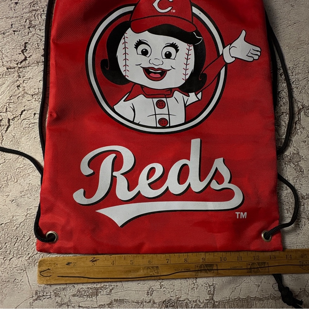 Rosy Red Drawstring Backpack, Cincinnati Reds - Picture 4 of 4